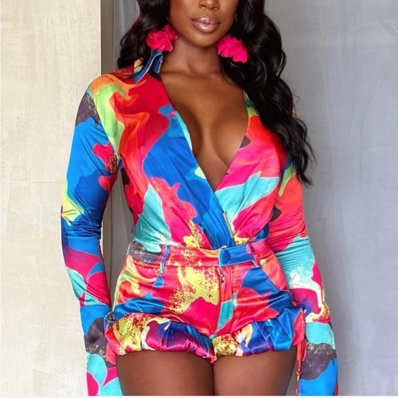 Two piece set - Picture 2 of 2